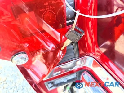 Zdjęcie 8 z 9 samochodu: 1994 HONDA GL1500 SE VIN:1HFSC2237RA601440 - miniatura