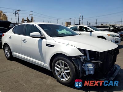 Czwarte zdjęcie samochodu z boku: 2012 KIA OPTIMA LX VIN:5XXGM4A73CG073761 - miniatura