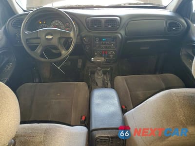 Zdjęcie 8 z 13 samochodu: 2008 CHEVROLET TRAILBLAZER LS VIN:1GNDT13S582222861 - miniatura