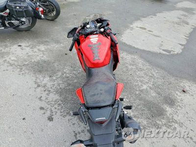 Zdjęcie 6 z 9 samochodu: 2013 HONDA CBR250 R VIN:MLHMC4102D5300935 - miniatura