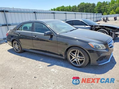 Czwarte zdjęcie samochodu z boku: 2016 MERCEDES-BENZ E 400 4MATIC VIN:WDDHF6HB3GB181125 - miniatura