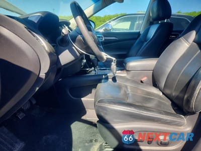 Zdjęcie 7 z 13 samochodu: 2016 NISSAN PATHFINDER SL VIN:5N1AR2MM6GC636378 - miniatura