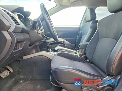 Zdjęcie 7 z 13 samochodu: 2012 MITSUBISHI OUTLANDER SE VIN:JA4JT3AW7CU023783 - miniatura
