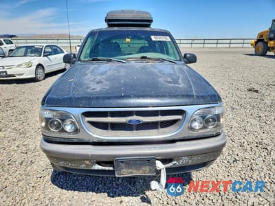 Piąte zdjęcie samochodu w środku: 1998 FORD EXPLORER VIN:1FMYU24E6WUB28975 - miniatura