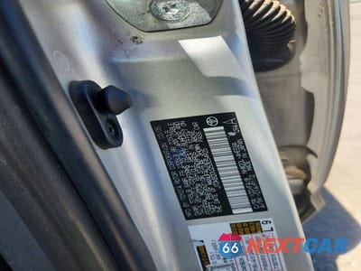 Zdjęcie 12 z 12 samochodu: 2005 TOYOTA PRIUS BASE VIN:JTDKB20U253054925 - miniatura
