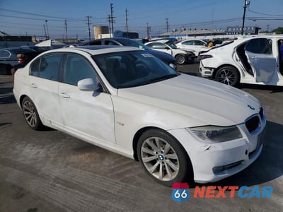 Czwarte zdjęcie samochodu z boku: 2011 BMW 3-SERIES 328I 4D SED VIN:WBAPH5G54BNM80620 - miniatura