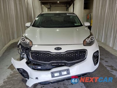 Piąte zdjęcie samochodu w środku: 2017 KIA SPORTAGE LX VIN:KNDPMCAC0H7242464 - miniatura