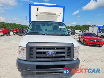 Piąte zdjęcie samochodu w środku: 2024 FORD E350 REFRIGERATED BOX TRUCK VIN:1FDWE3FN3RDD19460 - miniatura