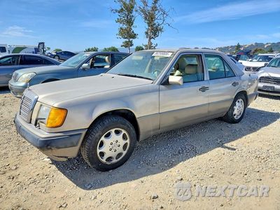 1993 MERCEDES-BENZ 400 E WDBEA34E4PB841875 - główne zdjęcie licytacji z USA - miniatura