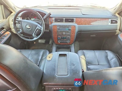 Zdjęcie 8 z 13 samochodu: 2007 CHEVROLET SUBURBAN K1500 VIN:3GNFK163X7G188969 - miniatura