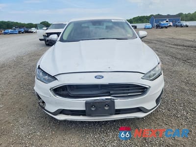 Piąte zdjęcie samochodu w środku: 2020 FORD FUSION SE VIN:3FA6P0HD1LR119618 - miniatura