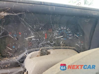 Zdjęcie 9 z 12 samochodu: 1998 JEEP WRANGLER / TJ SPORT VIN:1J4FY19S2WP739281 - miniatura