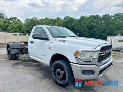 Czwarte zdjęcie samochodu z boku: 2021 RAM 3500 VIN:3C7WRSBL0MG568742 - miniatura