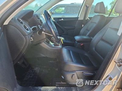 Zdjęcie 7 z 12 samochodu: 2012 VOLKSWAGEN TIGUAN S VIN:WVGBV7AXXCW539771 - miniatura