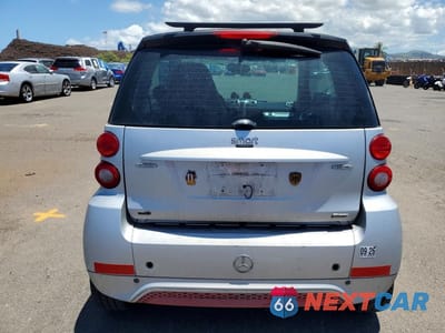 Zdjęcie 6 z 13 samochodu: 2013 SMART FORTWO VIN:WMEEJ3BA5DK683402 - miniatura