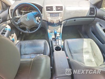 Zdjęcie 8 z 13 samochodu: 2006 HONDA ACCORD EX VIN:1HGCM665X6A032952 - miniatura