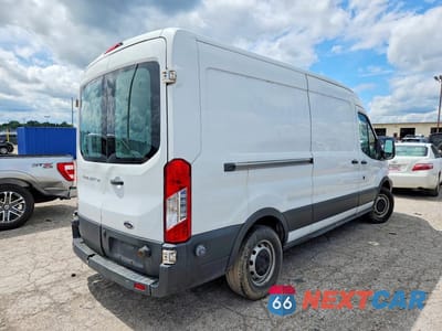 Trzecie zdjęcie samochodu z tyłu: 2017 FORD TRANSIT T-150 VIN:1FTYE2CM7HKA05257 - miniatura