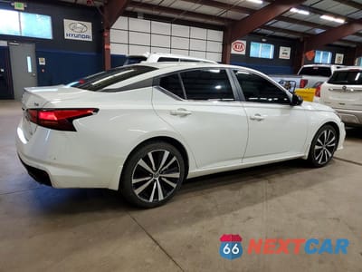 Trzecie zdjęcie samochodu z tyłu: 2021 NISSAN ALTIMA SR VIN:1N4BL4CW1MN410456 - miniatura