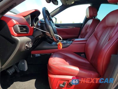 Zdjęcie 7 z 13 samochodu: 2018 MASERATI LEVANTE VIN:ZN661XUA0JX270209 - miniatura