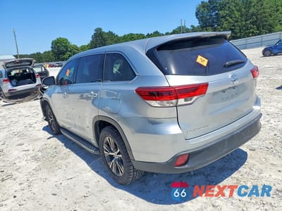 Drugie zdjęcie samochodu z przodu: 2018 TOYOTA HIGHLANDER LE VIN:5TDZARFH0JS040891 - miniatura