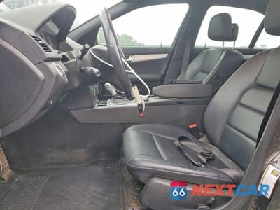 Zdjęcie 7 z 13 samochodu: 2008 MERCEDES-BENZ C 300 VIN:WDDGF54XX8F115141 - miniatura