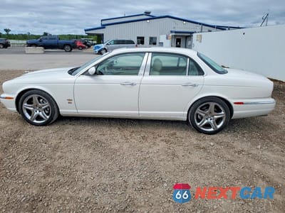 Zdjęcie 12 z 13 samochodu: 2006 JAGUAR XJR VIN:SAJWA73C96TH03632 - miniatura
