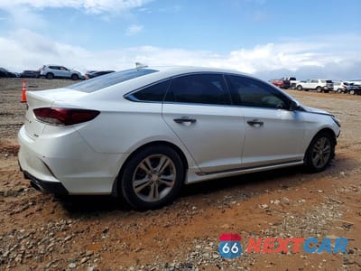 Trzecie zdjęcie samochodu z tyłu: 2019 HYUNDAI SONATA SPORT VIN:5NPE34AF0KH774536 - miniatura