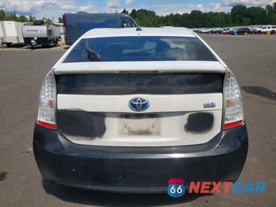 Zdjęcie 6 z 12 samochodu: 2010 TOYOTA PRIUS II VIN:JTDKN3DU4A5093117 - miniatura