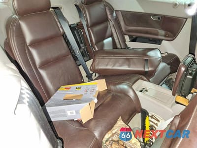 Zdjęcie 10 z 12 samochodu: 2008 VOLVO C70 T5 VIN:YV1MC67298J053587 - miniatura