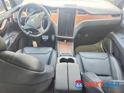 Zdjęcie 8 z 12 samochodu: 2019 TESLA MODEL X VIN:5YJXCBE41KF182065 - miniatura