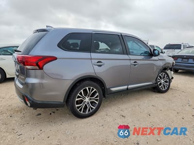 Trzecie zdjęcie samochodu z tyłu: 2018 MITSUBISHI OUTLANDER ES VIN:JA4AD2A37JJ002668 - miniatura
