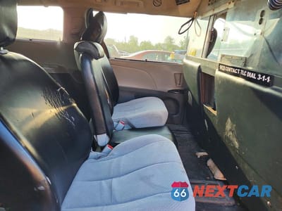 Zdjęcie 11 z 13 samochodu: 2017 TOYOTA SIENNA LE MOBILITY VIN:5TDKZ3DC4HS876051 - miniatura