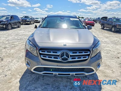 Piąte zdjęcie samochodu w środku: 2019 MERCEDES-BENZ GLA 250 VIN:WDCTG4EB7KJ602900 - miniatura