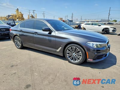 Czwarte zdjęcie samochodu z boku: 2019 BMW 530E VIN:WBAJA9C52KB254309 - miniatura