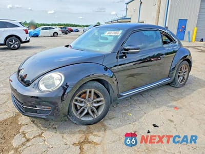 2014 VOLKSWAGEN BEETLE 3VWJX7AT7EM631685 - główne zdjęcie licytacji z USA - miniatura