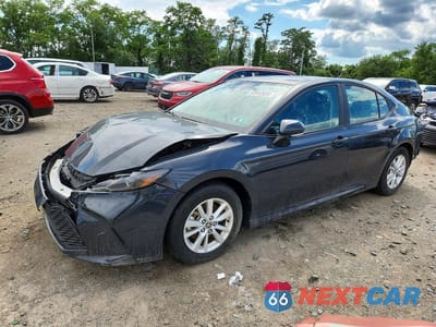 2025 TOYOTA CAMRY LE 4T1DAACKXSU018515 - główne zdjęcie licytacji z USA - miniatura