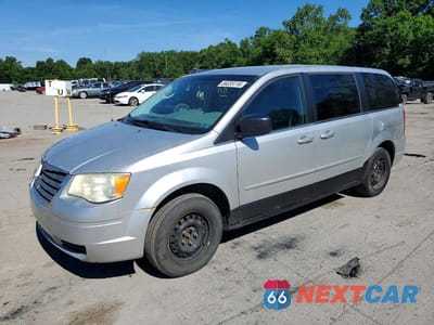 2009 CHRYSLER TOWN & COUNTRY LX 2A8HR44E09R552244 - główne zdjęcie licytacji z USA - miniatura