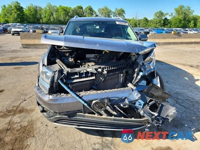 Piąte zdjęcie samochodu w środku: 2019 VOLKSWAGEN ATLAS SEL PREMIUM VIN:1V2NR2CA0KC518895 - miniatura