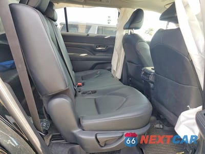 Zdjęcie 11 z 13 samochodu: 2024 TOYOTA GRAND HIGHLANDER HYBRID LIMITED VIN:5TDACAB54RS018795 - miniatura