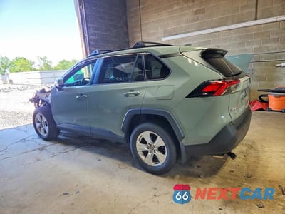 Drugie zdjęcie samochodu z przodu: 2021 TOYOTA RAV4 XLE VIN:2T3P1RFV6MW226905 - miniatura