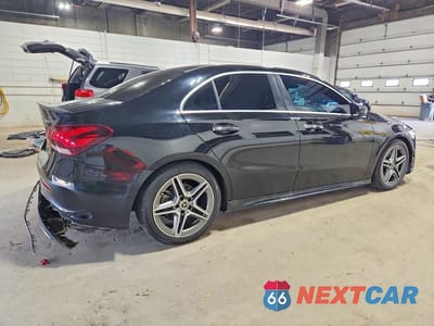 Trzecie zdjęcie samochodu z tyłu: 2020 MERCEDES-BENZ A 220 4MATIC VIN:W1K3G4FB1LW043844 - miniatura