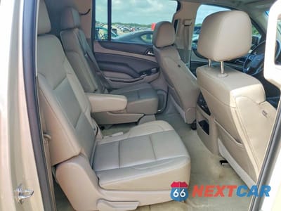Zdjęcie 11 z 14 samochodu: 2016 CHEVROLET SUBURBAN C1500 LT VIN:1GNSCHKC3GR110852 - miniatura