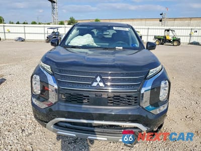 Piąte zdjęcie samochodu w środku: 2022 MITSUBISHI OUTLANDER SE VIN:JA4J3UA86NZ014084 - miniatura