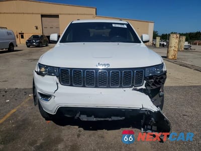 Piąte zdjęcie samochodu w środku: 2021 JEEP GRAND CHEROKEE LAREDO VIN:1C4RJEAG8MC784302 - miniatura