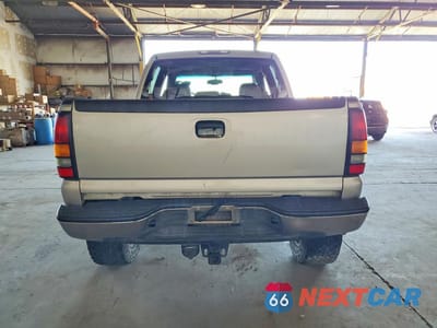 Zdjęcie 6 z 12 samochodu: 2004 GMC NEW SIERRA K1500 VIN:2GTEK13T641398840 - miniatura