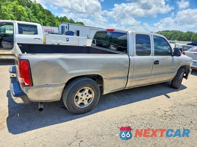 Trzecie zdjęcie samochodu z tyłu: 2001 CHEVROLET SILVERADO C1500 VIN:2GCEC19V211370261 - miniatura