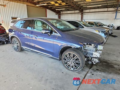 Czwarte zdjęcie samochodu z boku: 2024 MERCEDES-BENZ EQE SUV 350 4MATIC VIN:4JGGM1CB3RA058029 - miniatura
