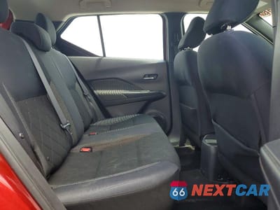Zdjęcie 11 z 13 samochodu: 2018 NISSAN KICKS SV VIN:3N1CP5CU4JL505387 - miniatura