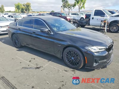 Czwarte zdjęcie samochodu z boku: 2022 BMW 530E VIN:WBA13AG00NCK20331 - miniatura