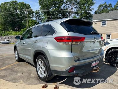Drugie zdjęcie samochodu z przodu: 2018 TOYOTA HIGHLANDER LE PLUS VIN:5TDBZRFH4JS906070 - miniatura